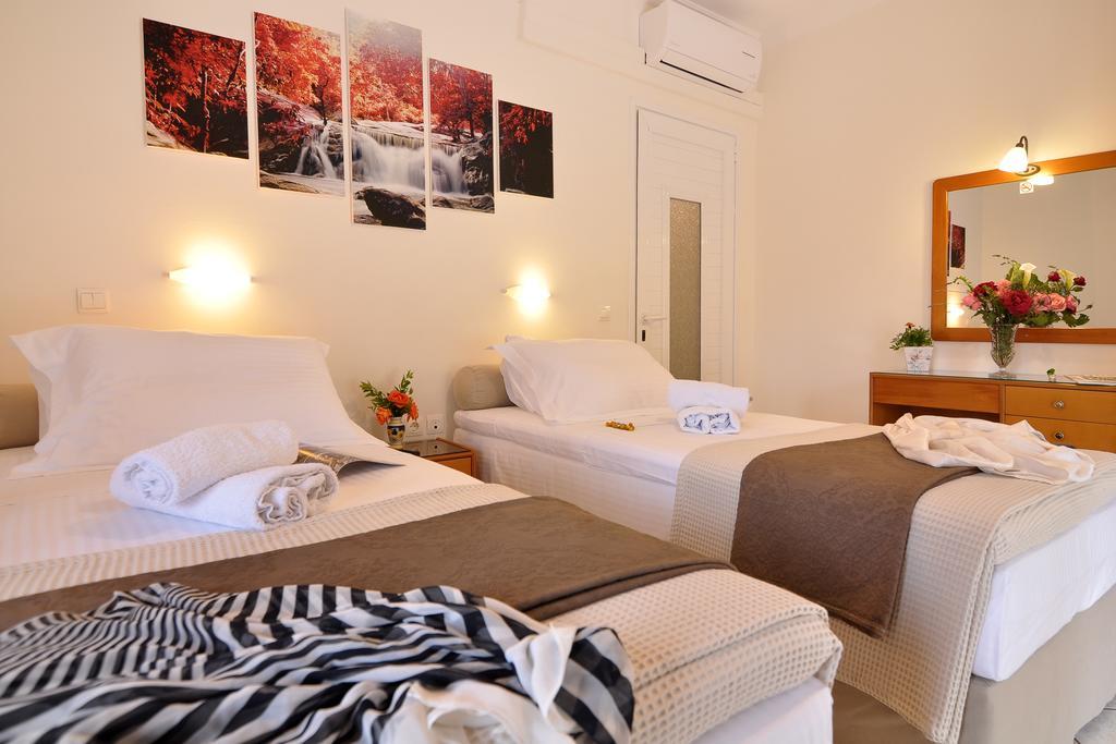 Rolandos Apartments Agios Gordios  Exterior photo
