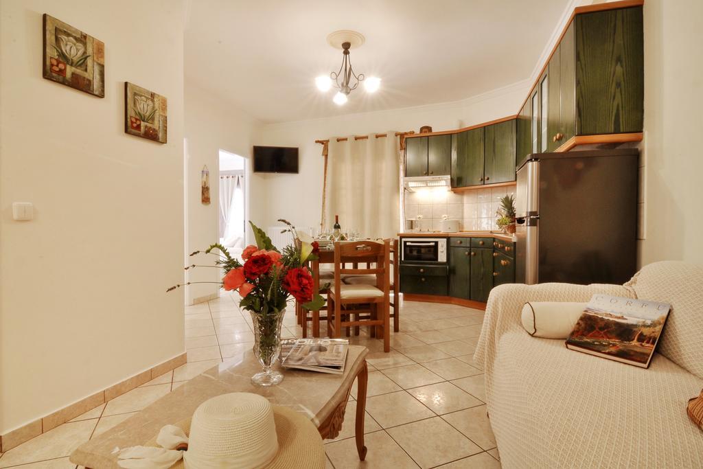 Rolandos Apartments Agios Gordios  Exterior photo